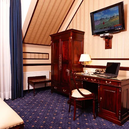 Отель Achenbach 4*